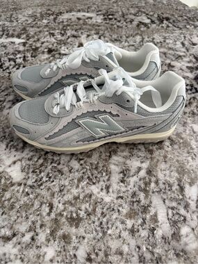 New Balance 204L
